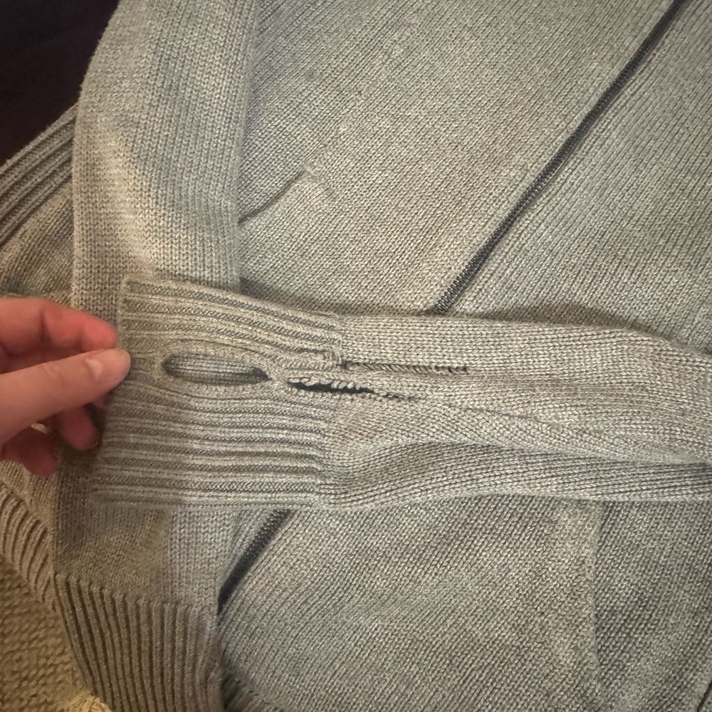 Lululemon grey cashmere blend zip up hoodie that needs sewn see pic rare find - Picture 5 of 5